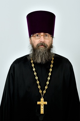 Священник Андрей Решетников